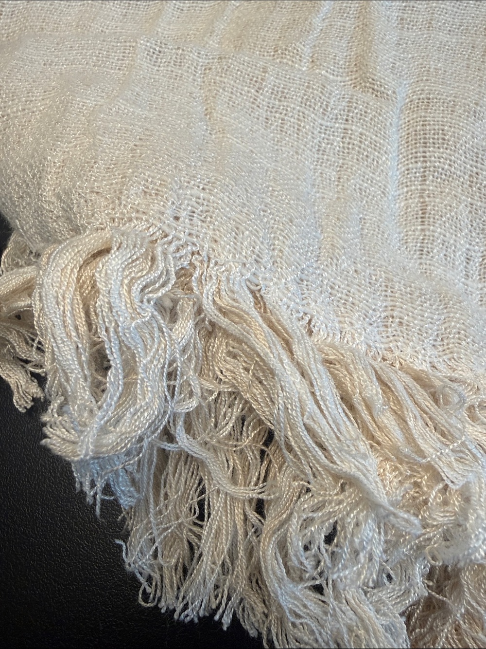 MAGNOLIA Throw Blanket in Cream/Off White - Picture 4 of 8